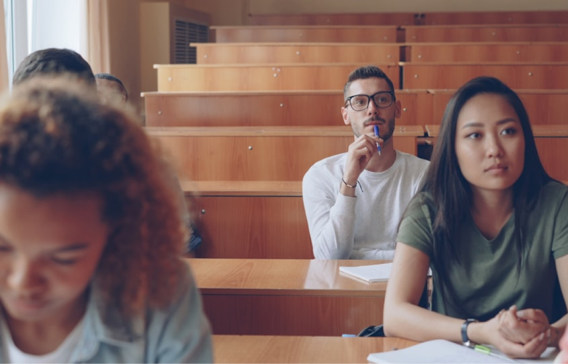 ANGON forms editor interface with drag and drop elements